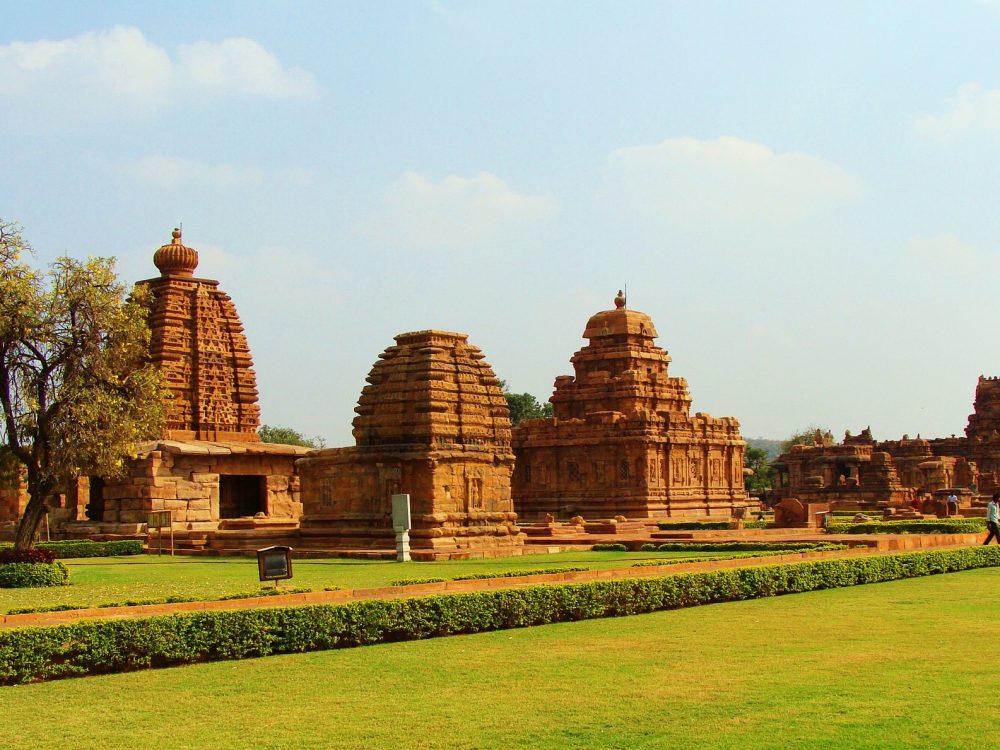 pattadakal-monuments-g7c1466b97_1920
